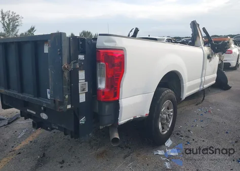 2017 Ford F-250 Xl z USA, uszkodzony, nr VIN 1FTBF2A69HEB67798